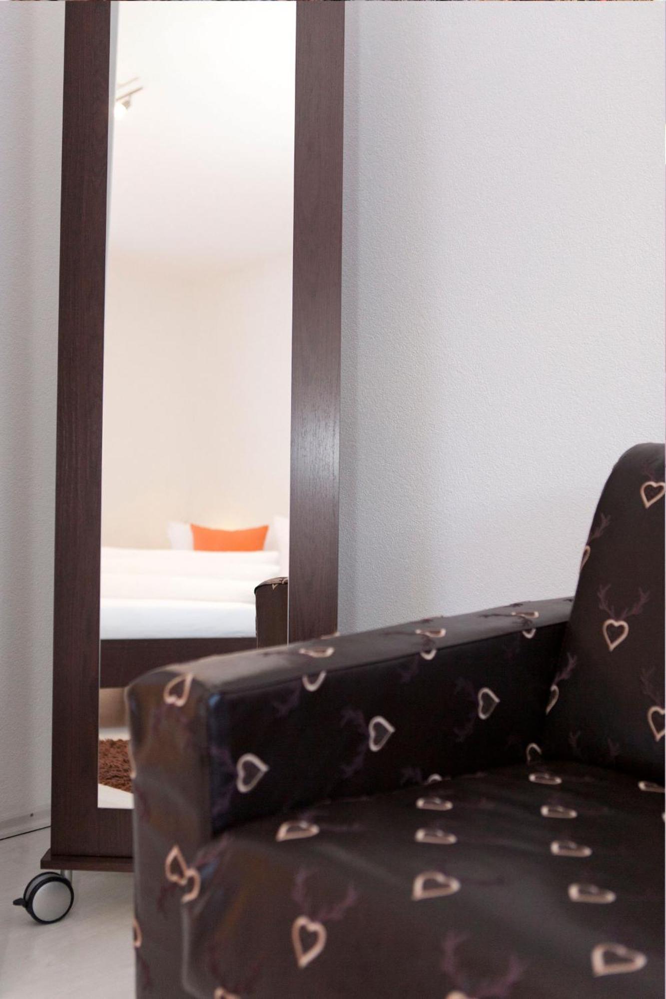 Das Alpenblick & Outdoor Lodge Nauders Rom bilde